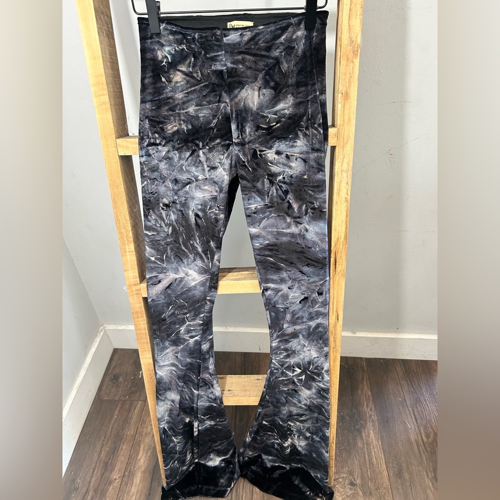 Show me your mumu navy bam bam bells flare pant - never worn.